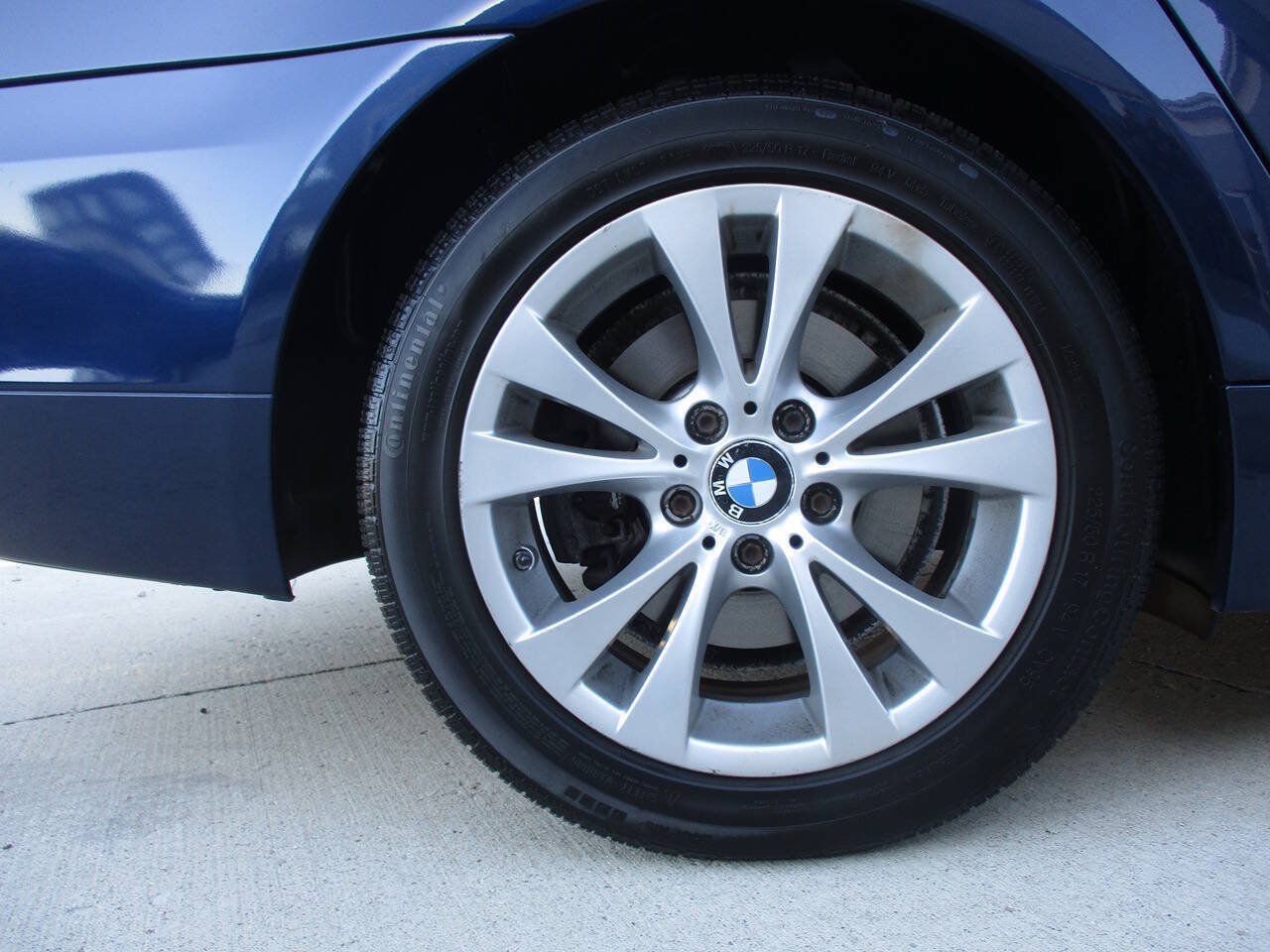 Used 2010 BMW 535i xDrive Sedan AWD/4WD image 40