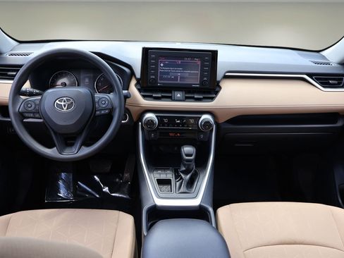 Used 2020 Toyota RAV4 XLE FWD image 14
