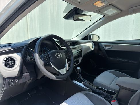 Used 2019 Toyota Corolla LE FWD image 10
