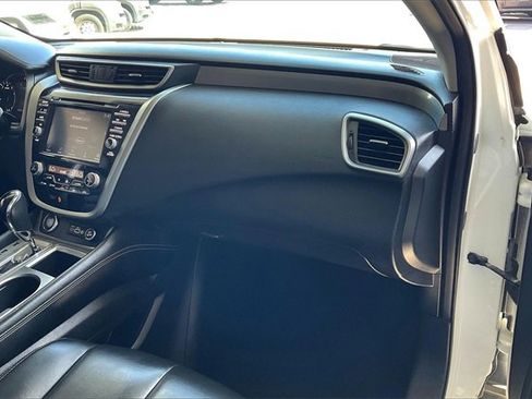 Used 2023 Nissan Murano SV image 16