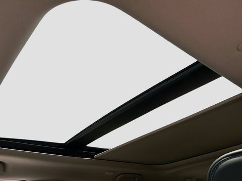 Used 2025 Honda Pilot Touring image 11