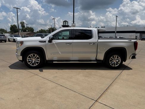 Used 2021 GMC Sierra 1500 SLT w/ SLT Premium Plus Package AWD/4WD image 8