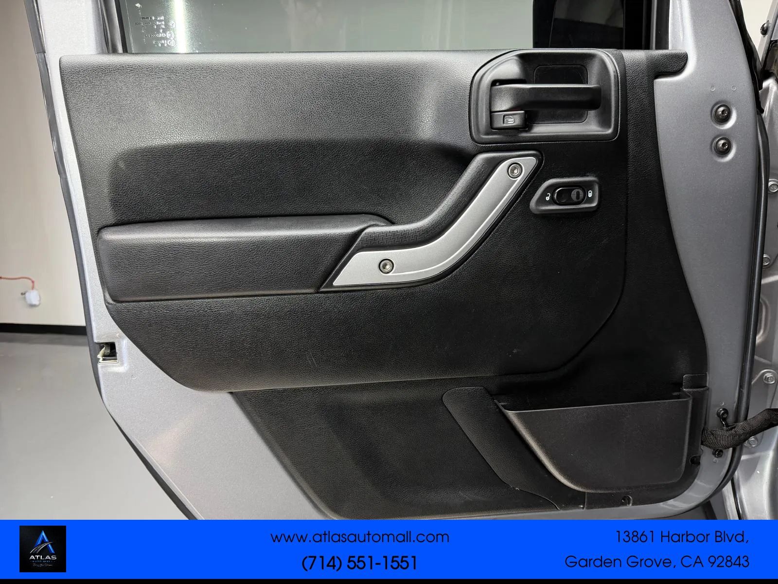 Used 2018 Jeep Wrangler Unlimited Sahara AWD/4WD image 21