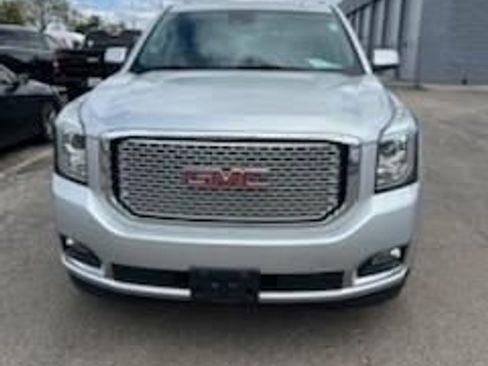 Used 2016 GMC Yukon Denali w/ Open Road Package AWD/4WD image 2