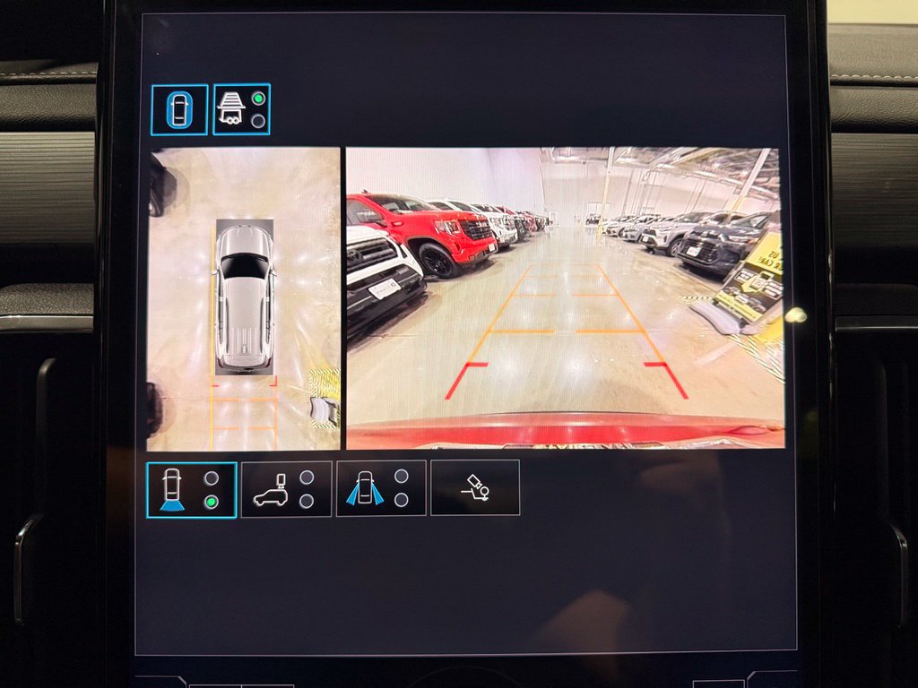 Used 2025 GMC Acadia Elevation w/ Elevation Premium Package FWD image 25