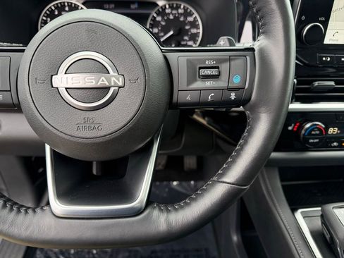 Used 2024 Nissan Pathfinder SL w/ SL Premium Package image 11