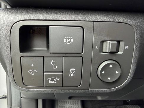 Used 2024 Hyundai Ioniq 6 SE image 18