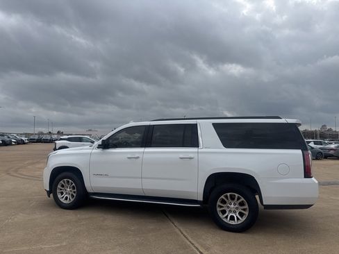 Used 2019 GMC Yukon XL SLT image 12