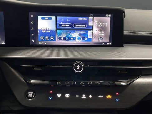 Used 2025 Nissan Murano SV AWD/4WD image 12