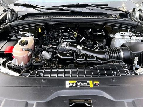 Used 2022 Jeep Grand Cherokee L Limited image 10