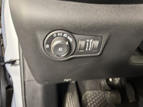 Used 2025 Jeep Compass Trailhawk AWD/4WD image 21