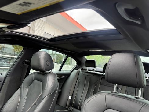 Used 2019 BMW 530i w/ Convenience Package RWD image 29