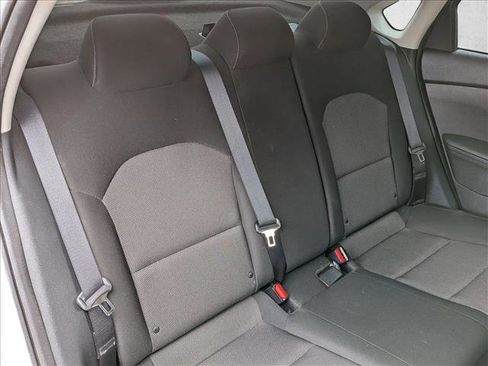 Used 2024 Kia Forte LXS w/ LXS Technology Package FWD image 17