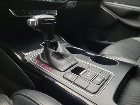 Used 2019 Kia Sorento SX image 26