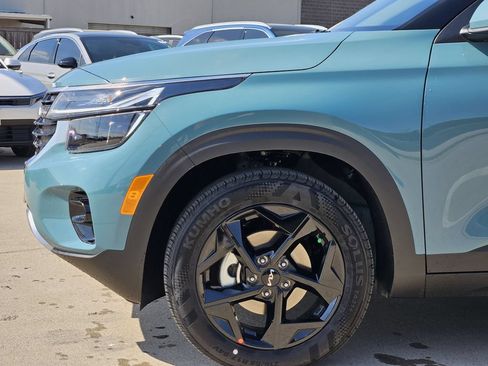 New 2026 Kia Seltos EX FWD image 7