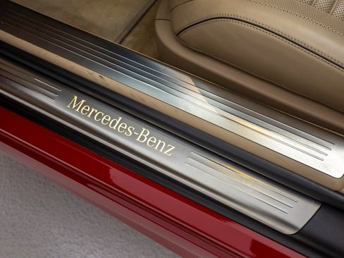 Used 2014 Mercedes-Benz SL 550 image 34