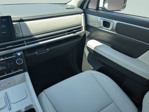 Used 2024 Hyundai Santa Fe SEL AWD/4WD image 10