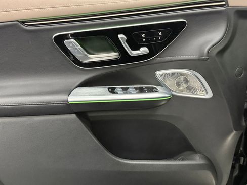 Used 2024 Mercedes-Benz EQE AMG 4MATIC SUV image 18