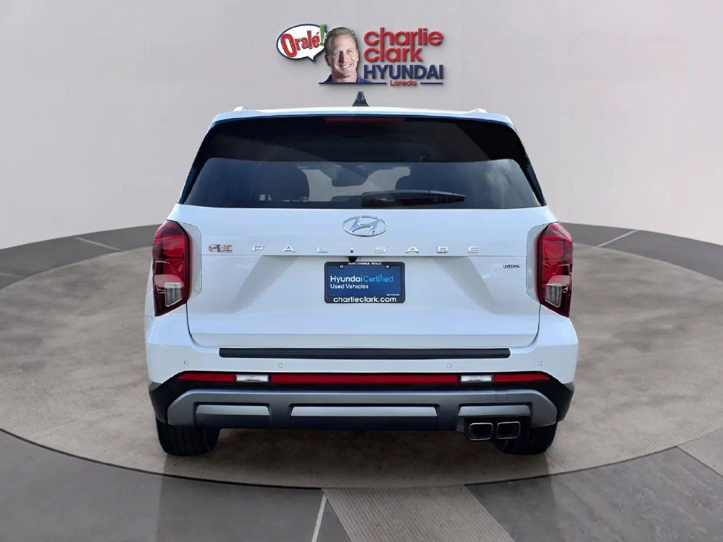 Used 2023 Hyundai Palisade SEL AWD/4WD image 4