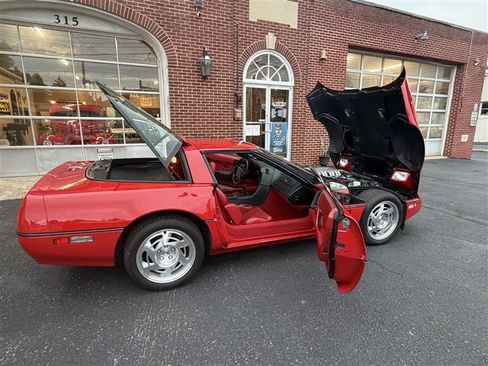 Used 1990 Chevrolet Corvette ZR-1 RWD image 10