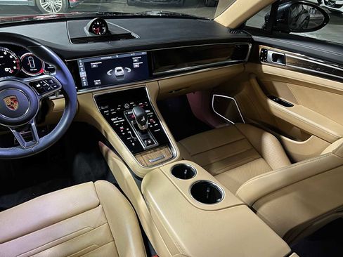 Used 2018 Porsche Panamera 4S AWD/4WD image 41