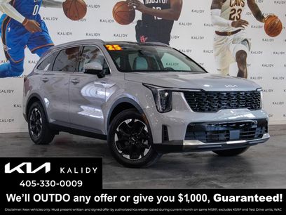 Used 2025 Kia Sorento S w/ Panoramic Sunroof Package