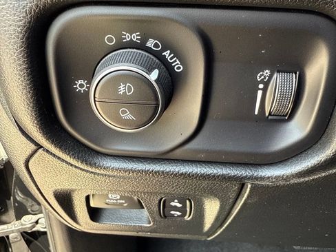 Used 2023 RAM 1500 Lone Star AWD/4WD image 16