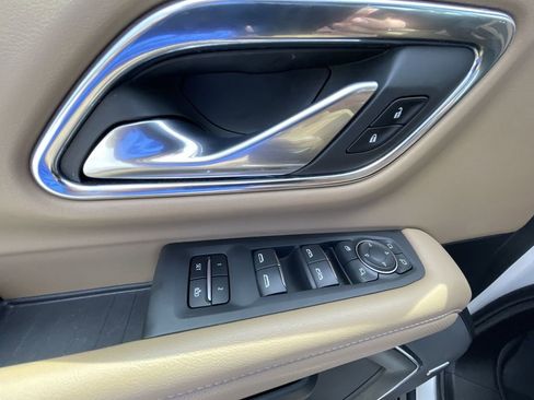 Certified 2022 Chevrolet Suburban Premier AWD/4WD image 24