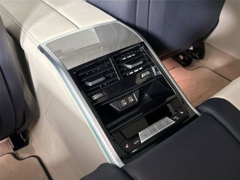 Used 2022 BMW 840i Gran Coupe RWD image 38