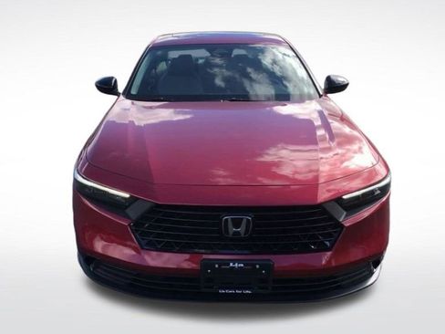 Used 2025 Honda Accord SE image 3