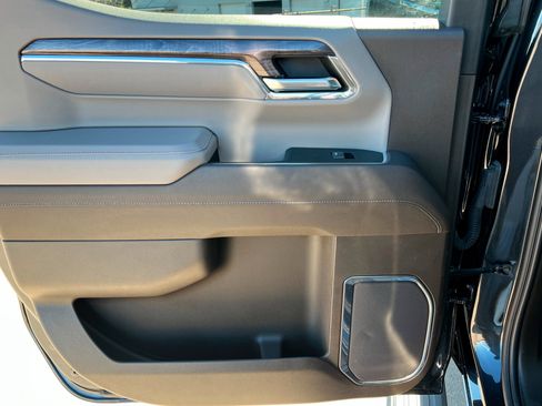 Certified 2024 Chevrolet Silverado 1500 LTZ image 19