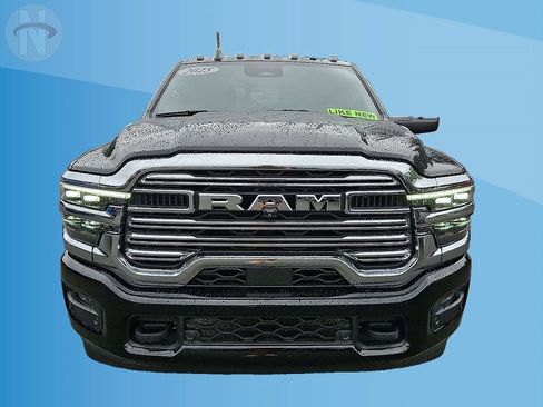 Used 2025 RAM 3500 Limited w/ Towing Technology Group AWD/4WD image 29