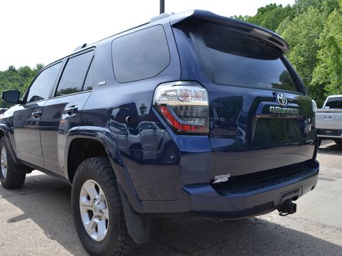 Used 2021 Toyota 4Runner SR5 Premium w/ Moonroof Package AWD/4WD image 2