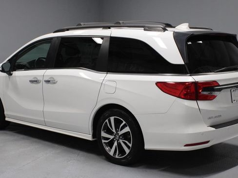Used 2023 Honda Odyssey Touring image 10