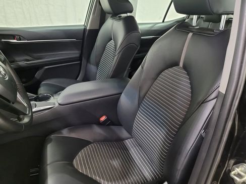 Used 2020 Toyota Camry SE image 7
