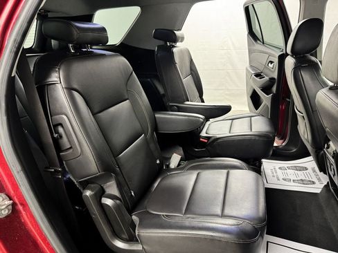 Used 2018 Chevrolet Traverse LT AWD/4WD image 10