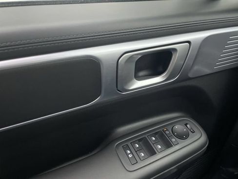 Used 2025 Hyundai Santa Fe SEL AWD/4WD image 13