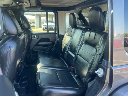 Used 2022 Jeep Wrangler Unlimited Sahara AWD/4WD image 34