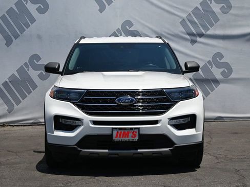 Used 2021 Ford Explorer XLT w/ Equipment Group 202A image 2