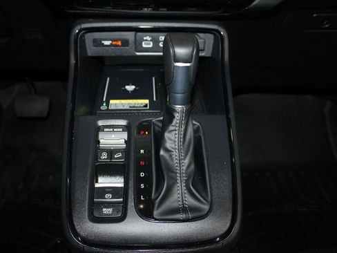 Used 2025 Honda CR-V EX-L image 32