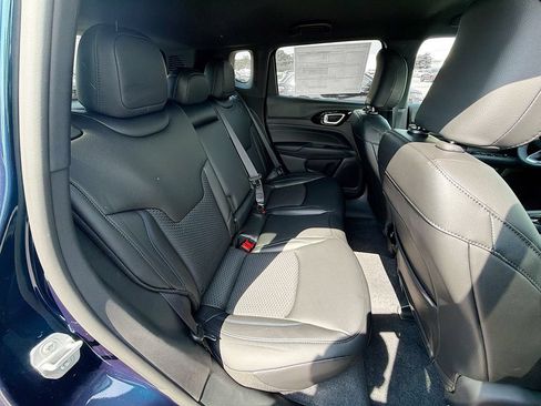 New 2026 Jeep Compass Latitude AWD/4WD image 33