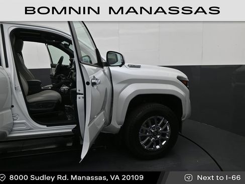 Used 2026 Toyota Tacoma Limited AWD/4WD image 9