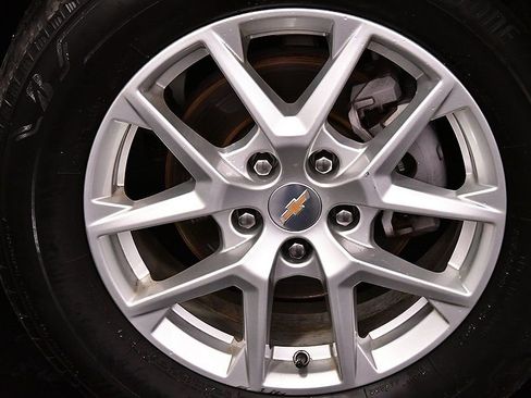 Used 2023 Chevrolet Equinox LT image 9