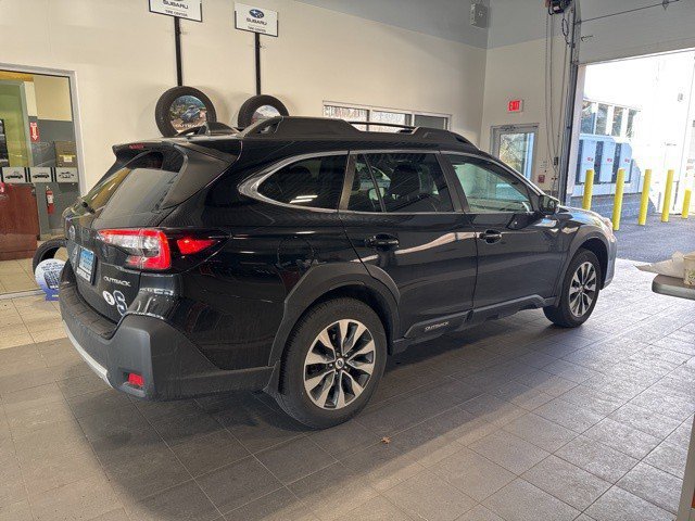 Used 2023 Subaru Outback Limited AWD/4WD image 13