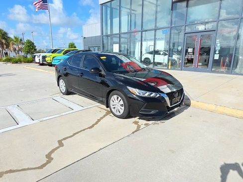 Used 2022 Nissan Sentra S w/ Trunk Package FWD image 2