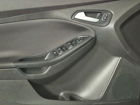 Used 2016 Ford Focus SE image 14