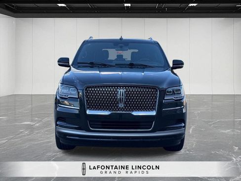 Certified 2023 Lincoln Navigator Reserve AWD/4WD image 8