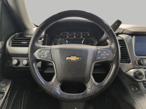 Used 2019 Chevrolet Suburban LT AWD/4WD image 5
