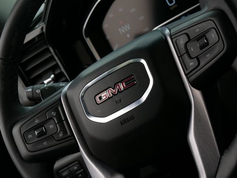 Used 2025 GMC Sierra 1500 SLT AWD/4WD image 23