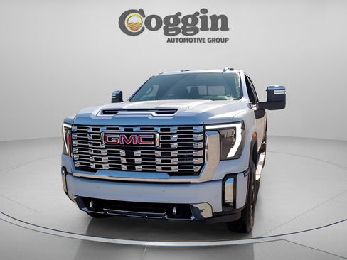 New 2026 GMC Sierra 2500 Denali AWD/4WD image 10